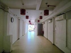 North Bridge Road (D7), Retail #517399661